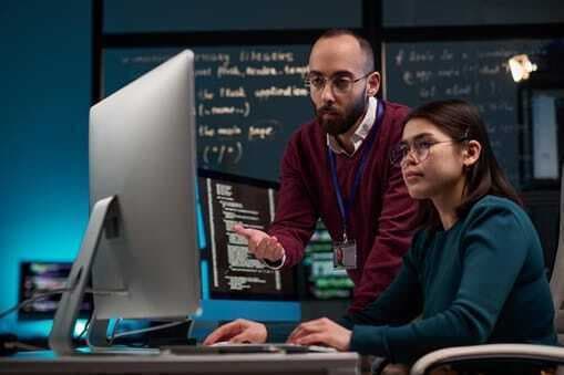 Начните свое технологическое путешествие с B Tech в колледжах AI и ML
